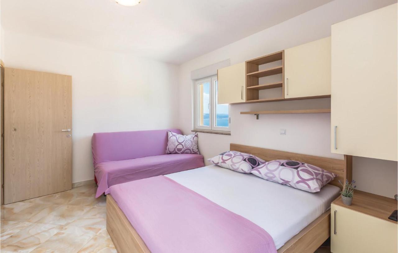 Beautiful Apartment In Krvavica With Kitchen Екстериор снимка